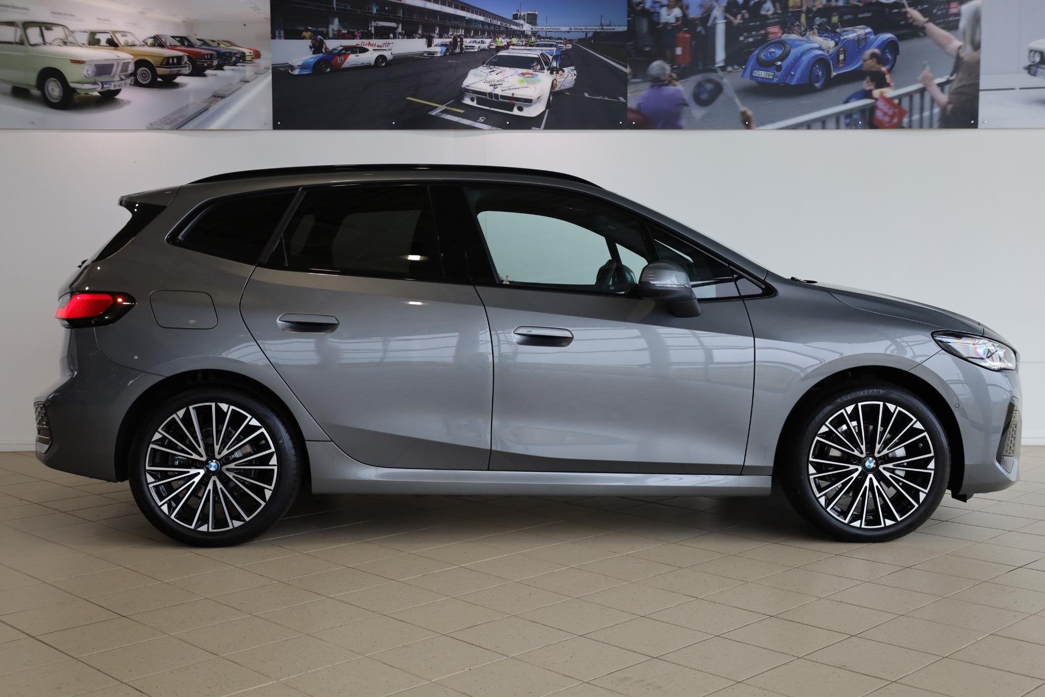 BMW 2 Serie Active Tourer 225e xDrive | M Sport | Panoramada, Auto's, BMW, Automaat, 150 min, Bedrijf, Vierwielaandrijving
