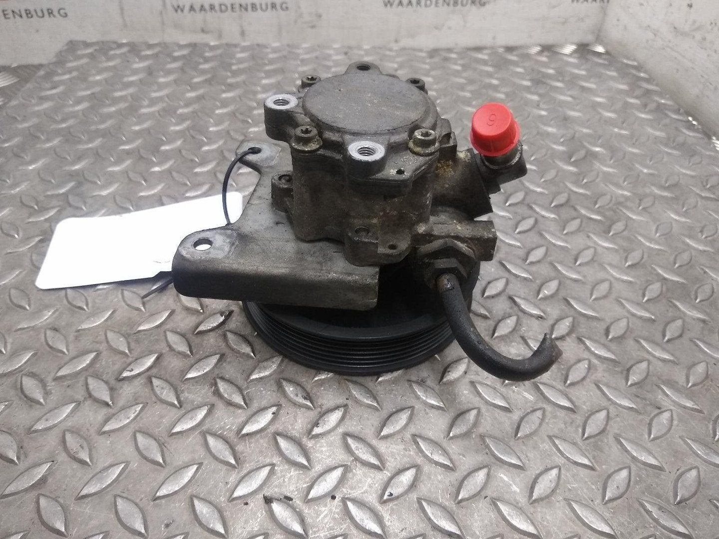 BMW 3 SERIES 330i Executive  STUURPOMP 2002, Ophalen of Verzenden, Gebruikt, ARN erkend