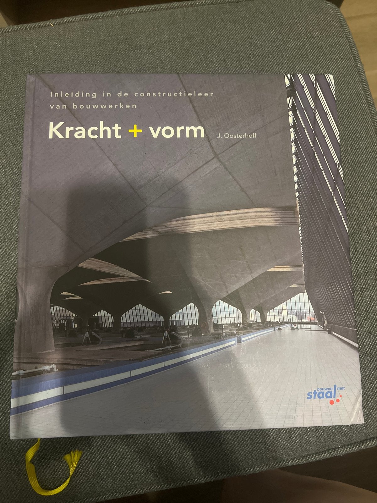 Kracht + Vorm: Inleiding in de constructieleer, Ophalen of Verzenden, Beta, Zo goed als nieuw, HBO
