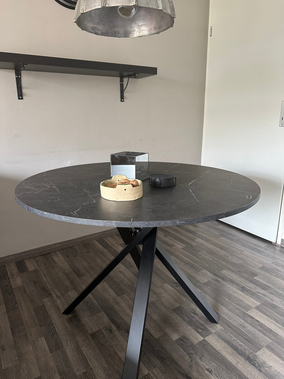 IKEA MARIEDAMM Ronde Eettafel (Zwart Marmerpatroon), Huis en Inrichting, Tafels | Eettafels, Ophalen, Zo goed als nieuw, Rond