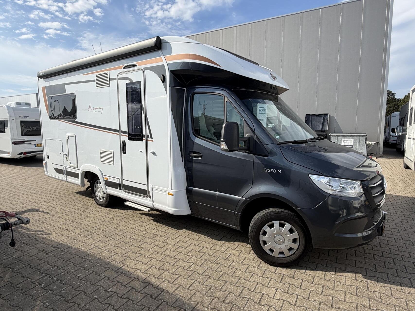 Burstner Harmony Line Lyseo BT 660 AUTOMAAT HEFBED FRANSBED, Caravans en Kamperen, 6 tot 7 meter, Bedrijf, Diesel, Bürstner