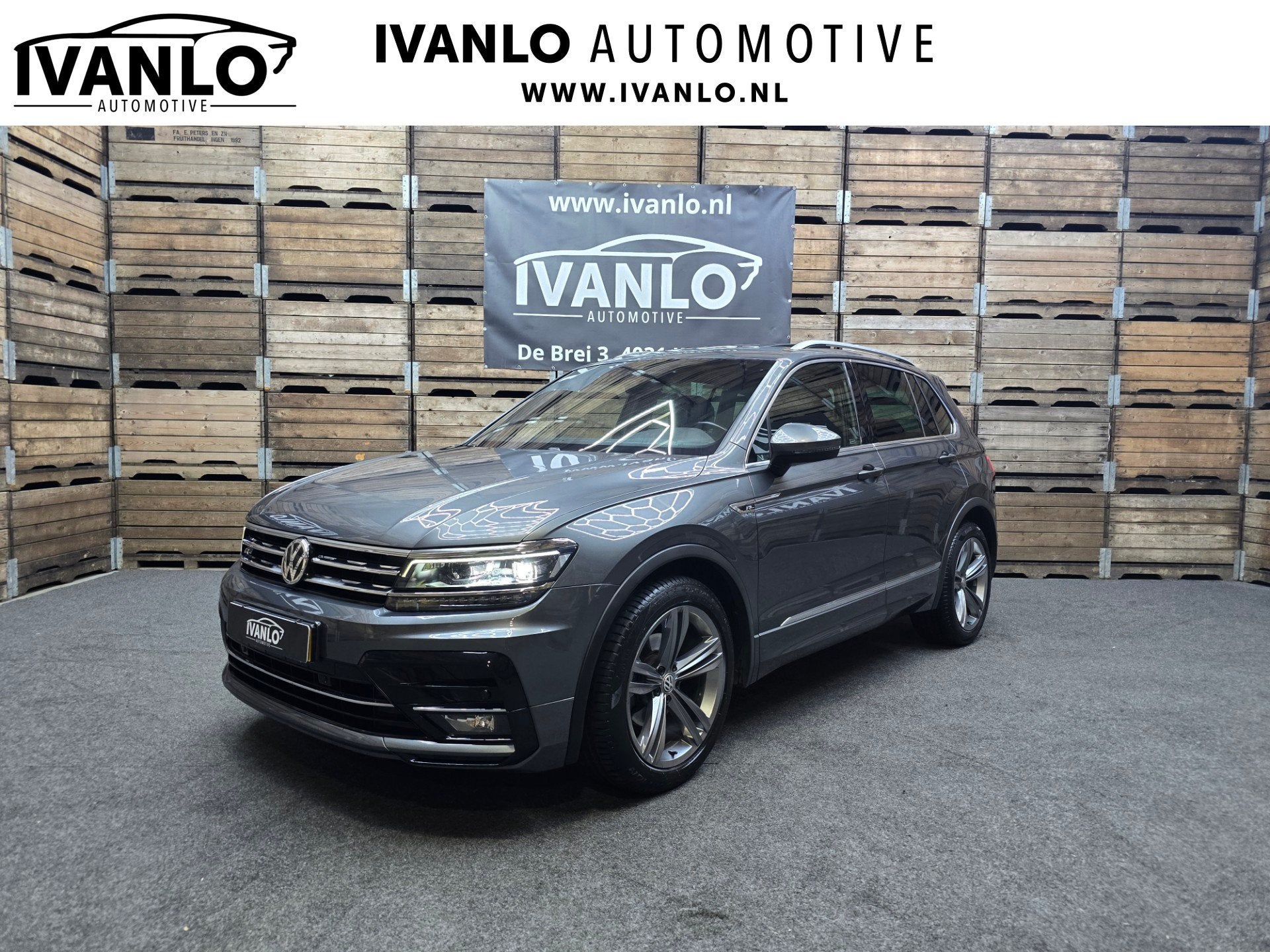 Volkswagen Tiguan 1.4 TSI Comfortline Business R PANO Draadl, Voorwielaandrijving, Gebruikt, 4 cilinders, Origineel Nederlands