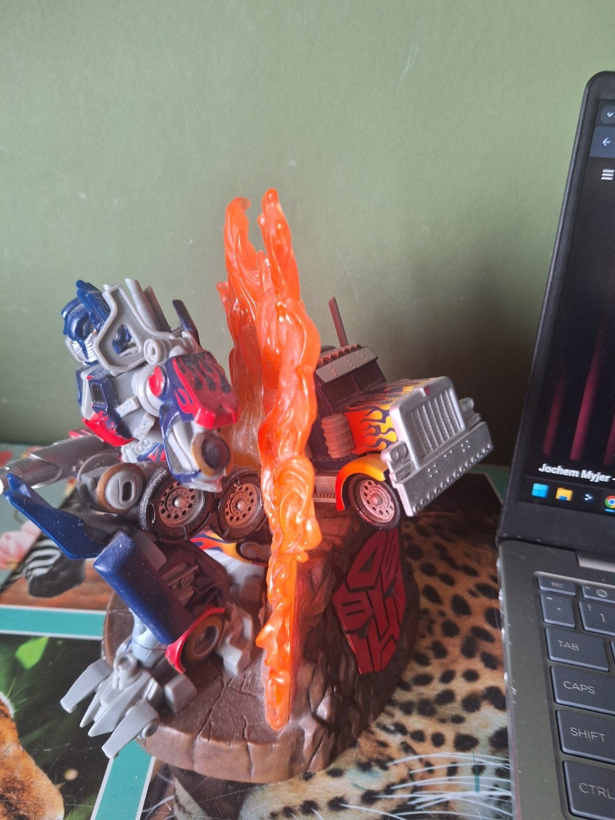 Mooi Transformers Optimus Prime Stanbeeldje Nieuw, G2, Ophalen of Verzenden, Zo goed als nieuw, Autobots
