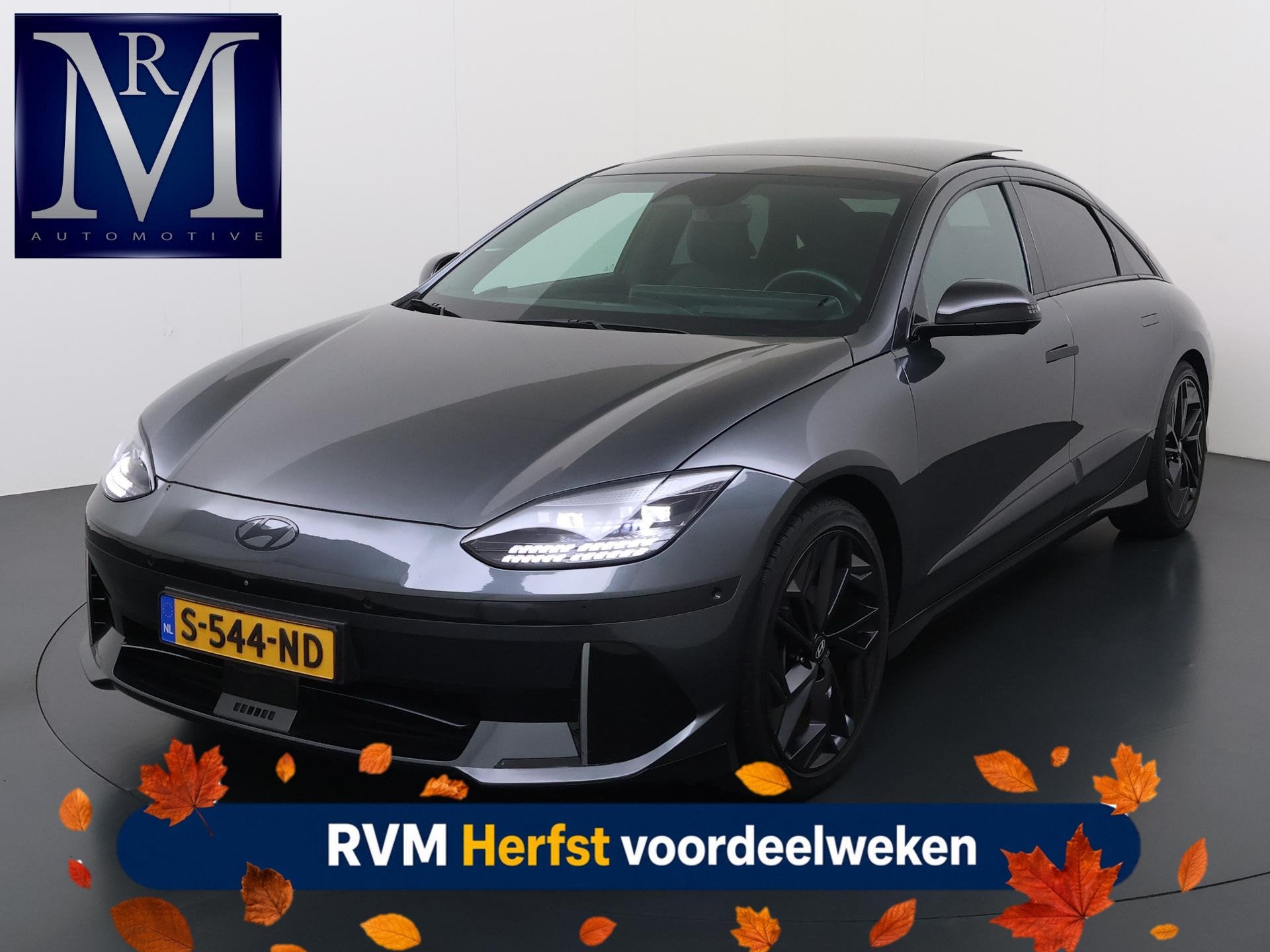 Hyundai IONIQ 6 First Edition AWD 77.4 kWh VAN: 36.900,- VOO, Auto's, Gebruikt, Leder en Stof, Origineel Nederlands, Vierwielaandrijving