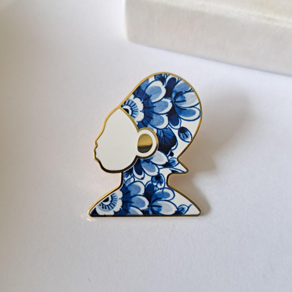 Broche pin wit blauw, Verzenden, Minder dan 4 cm, Blauw, Overige materialen
