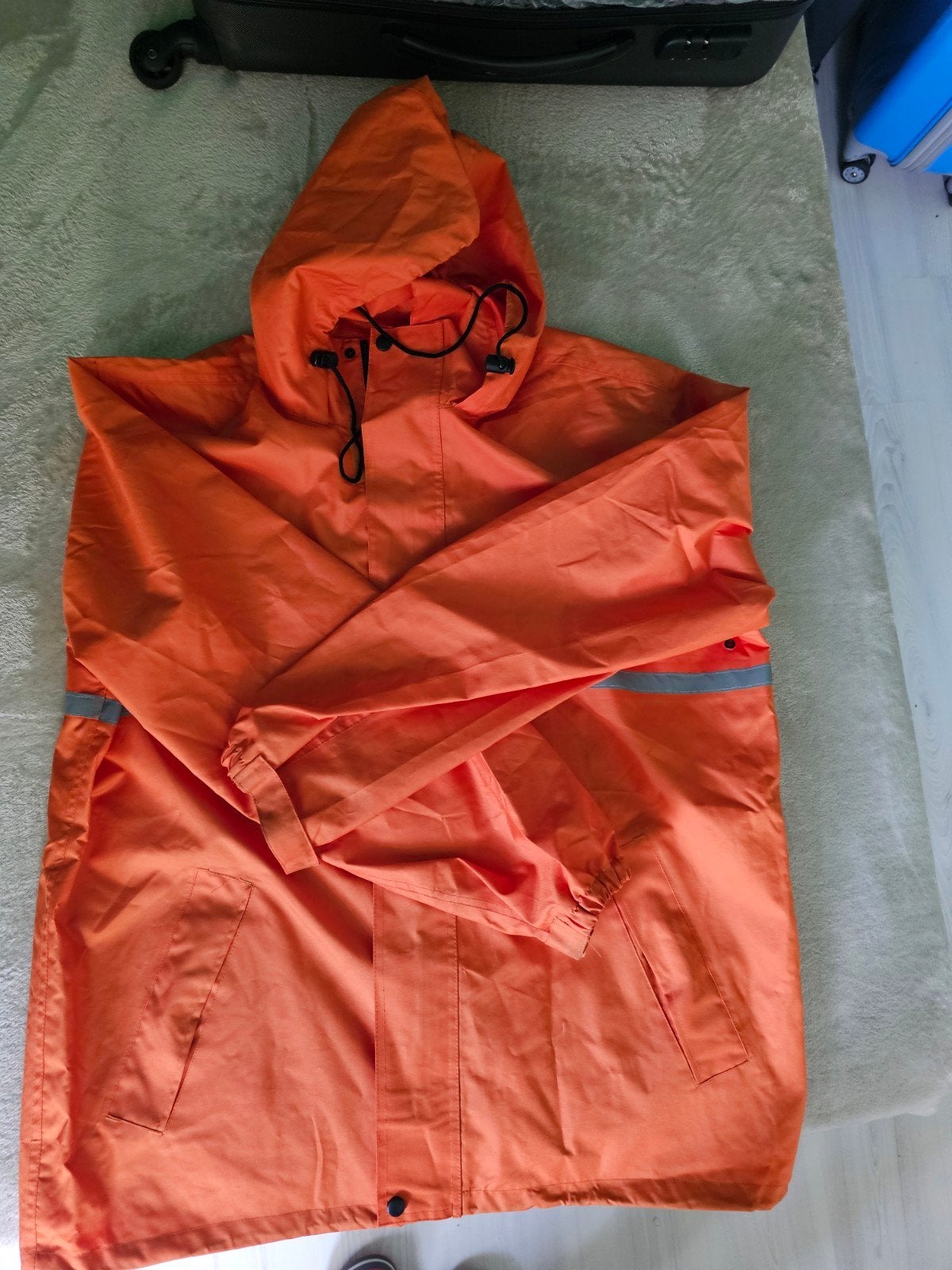 Opvallende Oranje Regenjas - Ideaal voor BuitenactiviteitenX, Ophalen of Verzenden, Gebruikt, Regenjas, Heren