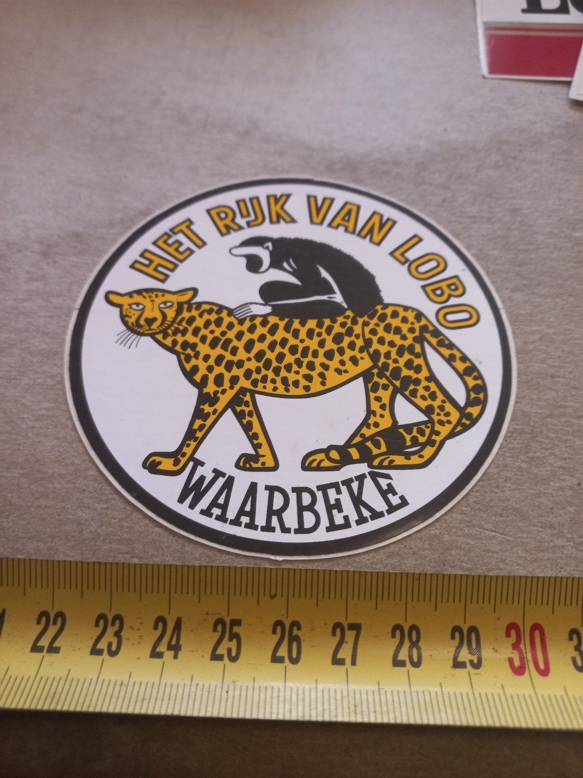 Vintage sticker 'Het Rijk van Lobo Waarbeke' - Luipaard, Ophalen of Verzenden