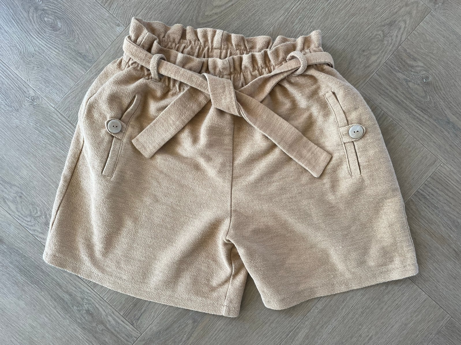 Mooie korte broek van Zara met strikdetail maat 140, Verzenden, Zo goed als nieuw, Meisje, Broek