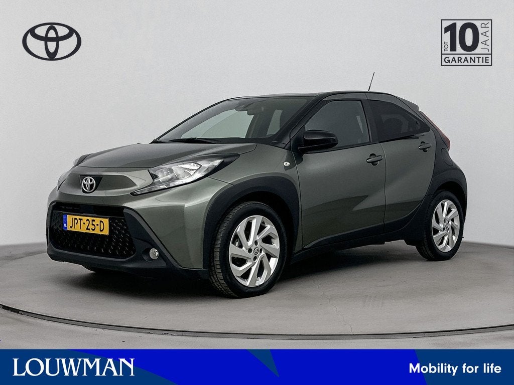 Toyota Aygo X 1.0 VVT-i MT Pulse | Climate Control | Lichtme, 12 maanden, Stof, Gebruikt, 4 stoelen