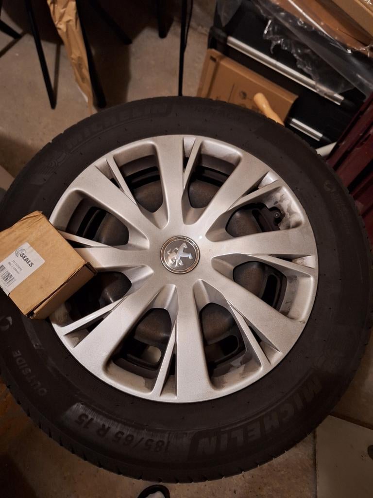 Michelin banden met velgen, 15 inch (4x100), Ophalen, Gebruikt, 15 inch, 185 mm