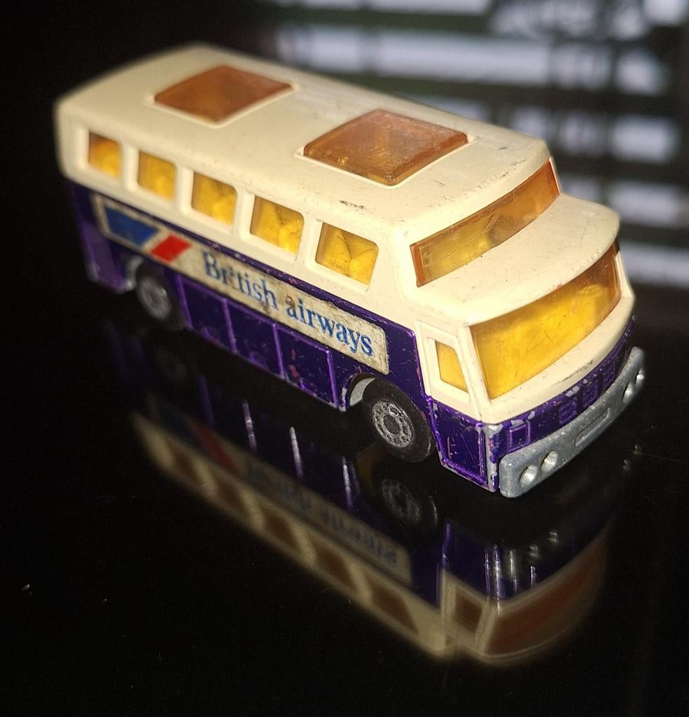 Matchbox no65 airport coach  1977, Ophalen of Verzenden, Gebruikt, Bus of Vrachtwagen