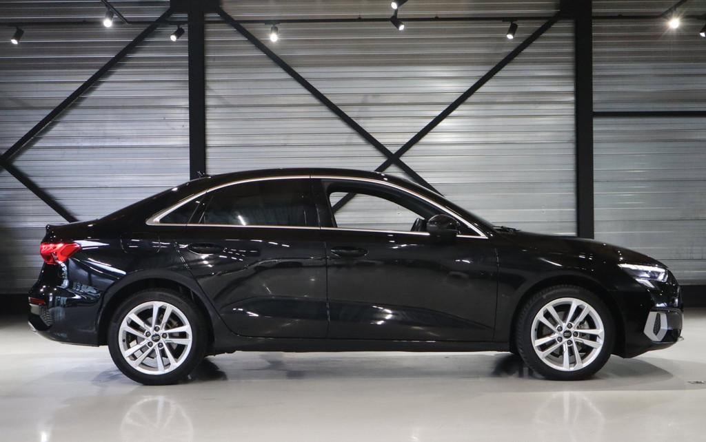 Audi A3 Limousine 30 TFSI Advanced edition Limousine|Automaa, Stof, Gebruikt, Zwart, Origineel Nederlands