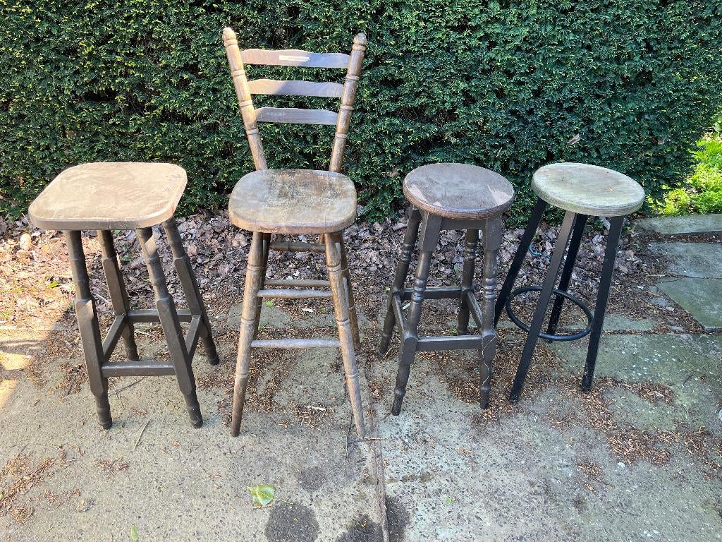 4 verschillende barkrukken (opknappers), Huis en Inrichting, Barkrukken, Ophalen, Gebruikt, Met voetsteun, 60 tot 90 cm