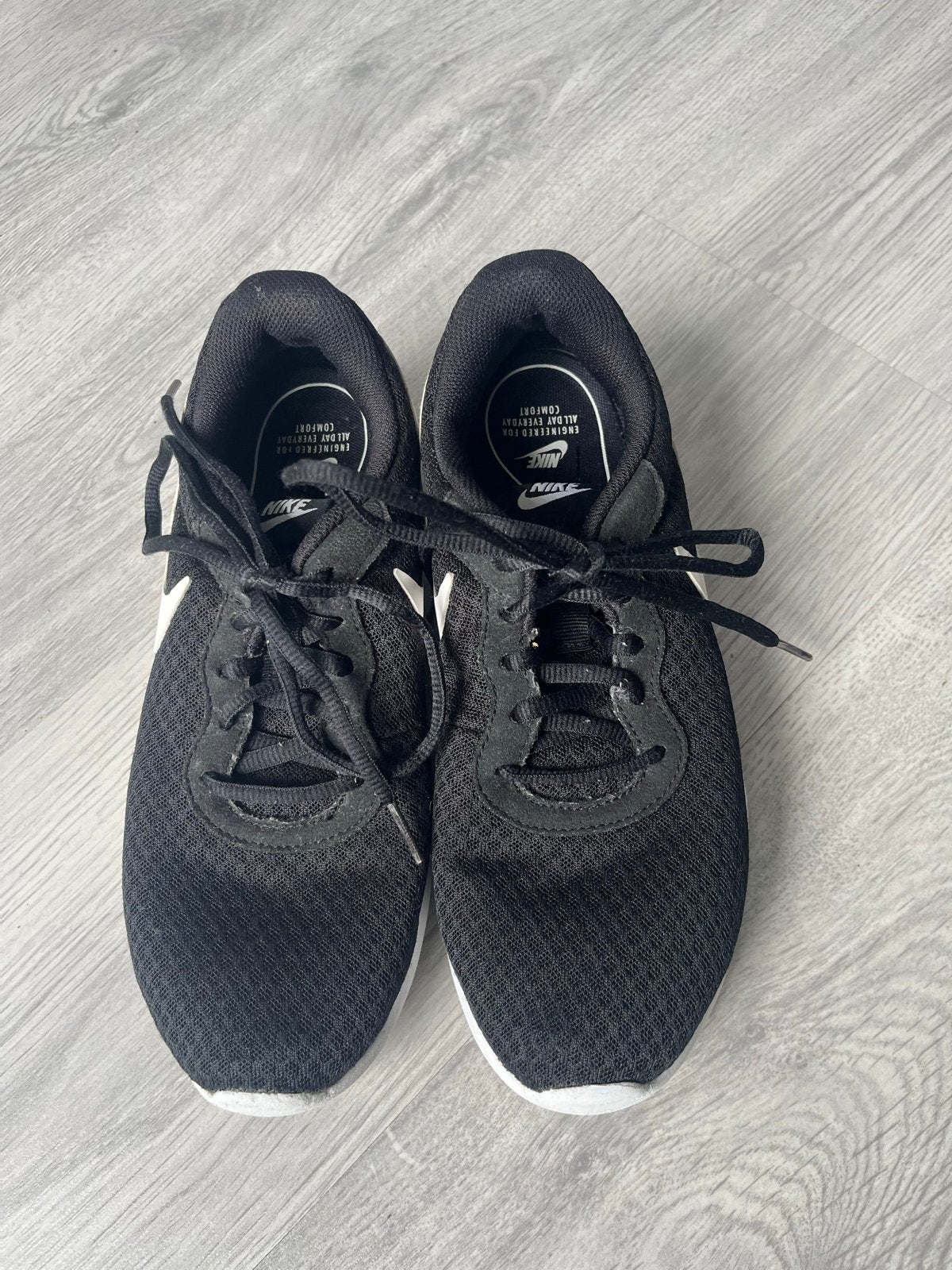 Nike Tanjun sneakers - Zwart - Maat 39, Ophalen of Verzenden, Gedragen, Zwart, Sneakers of Gympen