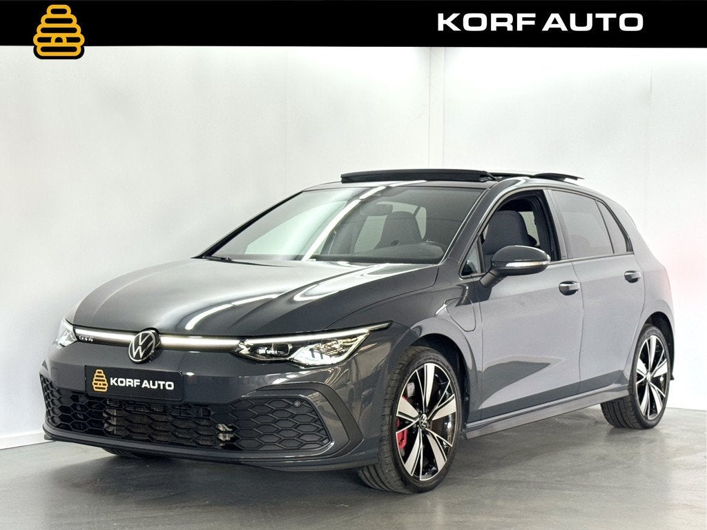 Volkswagen Golf 1.4 GTE 245PK DSG PHEV / Pano / Camera / Win, Auto's, Volkswagen, Gebruikt, 4 cilinders, Met garantie (alle), Alcantara