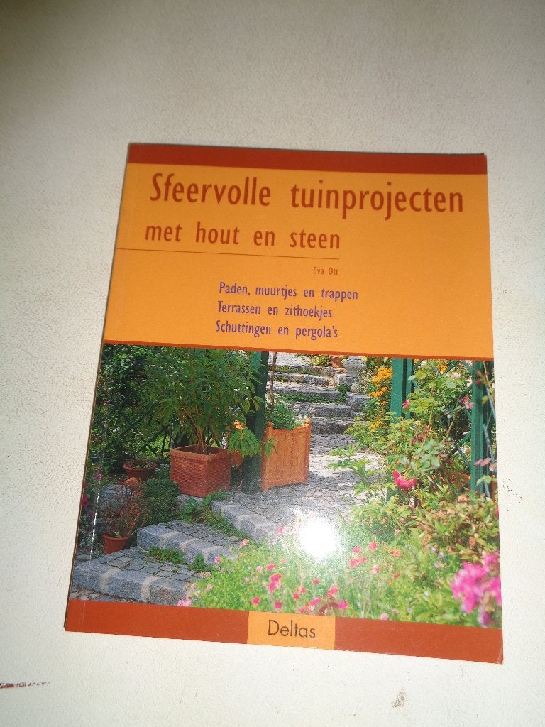 SFEERVOLLE TUINPROJECTEN MET HOUT EN STEEN - Auteur Eva Ott, Verzenden, Nieuw, EVA OTT, Tuinontwerpen