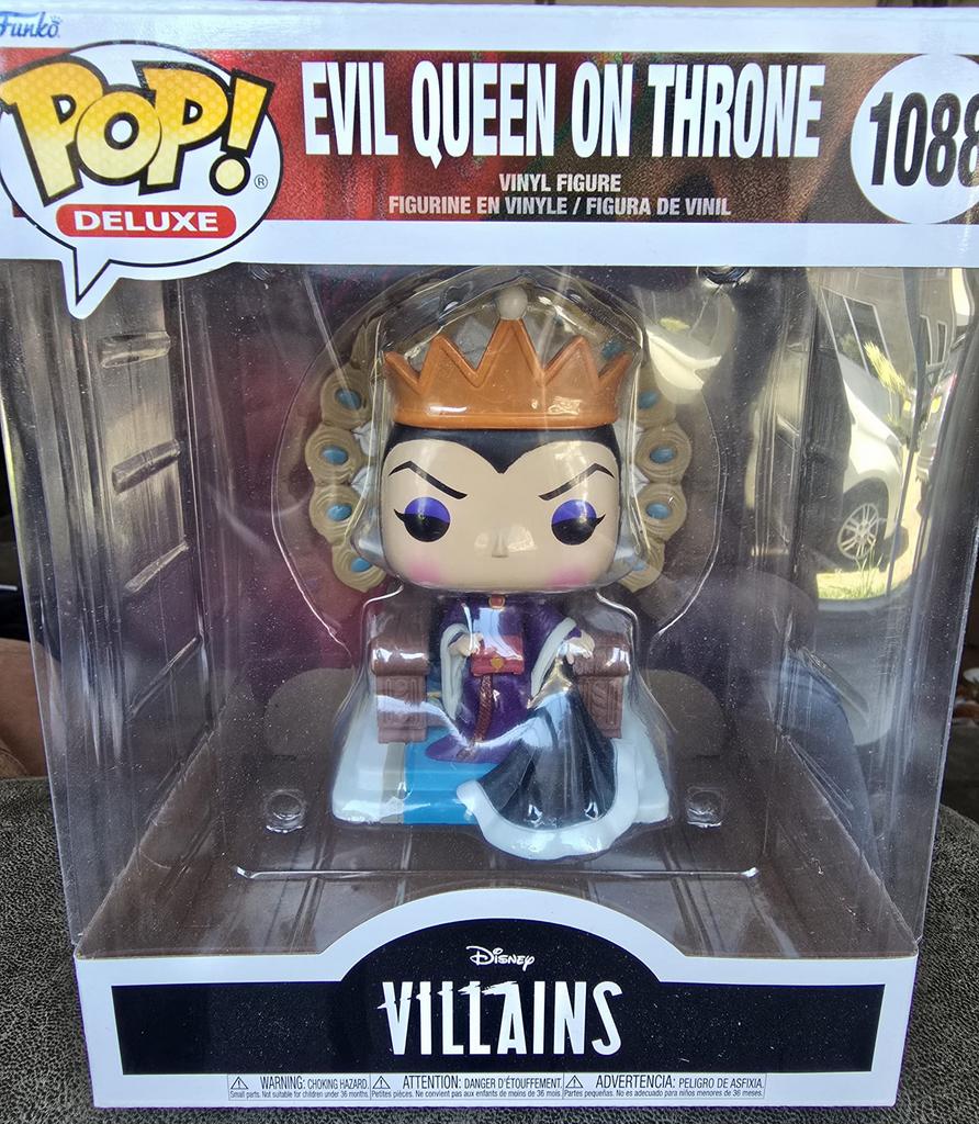 Funko Pop 1088 Evil queen on throne, Ophalen of Verzenden, Zo goed als nieuw