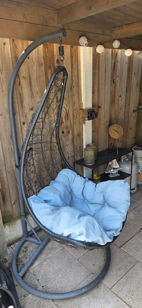 Hangstoel met frame van Intratuin, Ophalen, Gebruikt