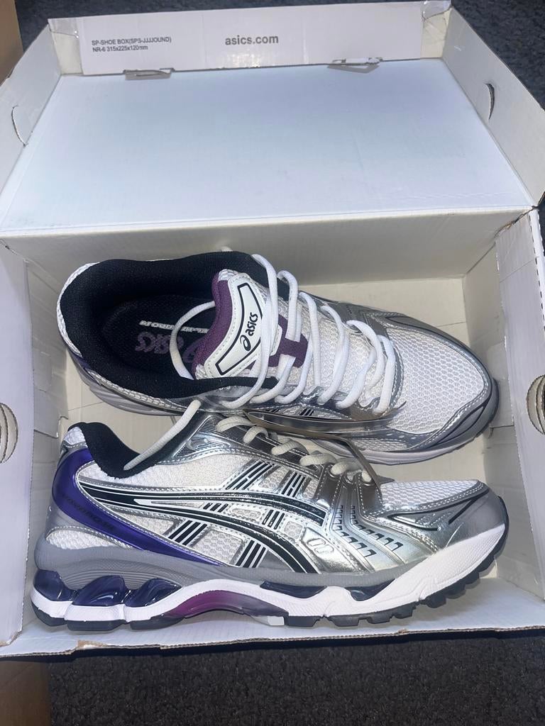 ASICS Gel-Kayano 14 Sneakers - Zilver/Paars MAAT 43,5, Sport en Fitness, Loopsport en Atletiek, Ophalen of Verzenden, Zo goed als nieuw