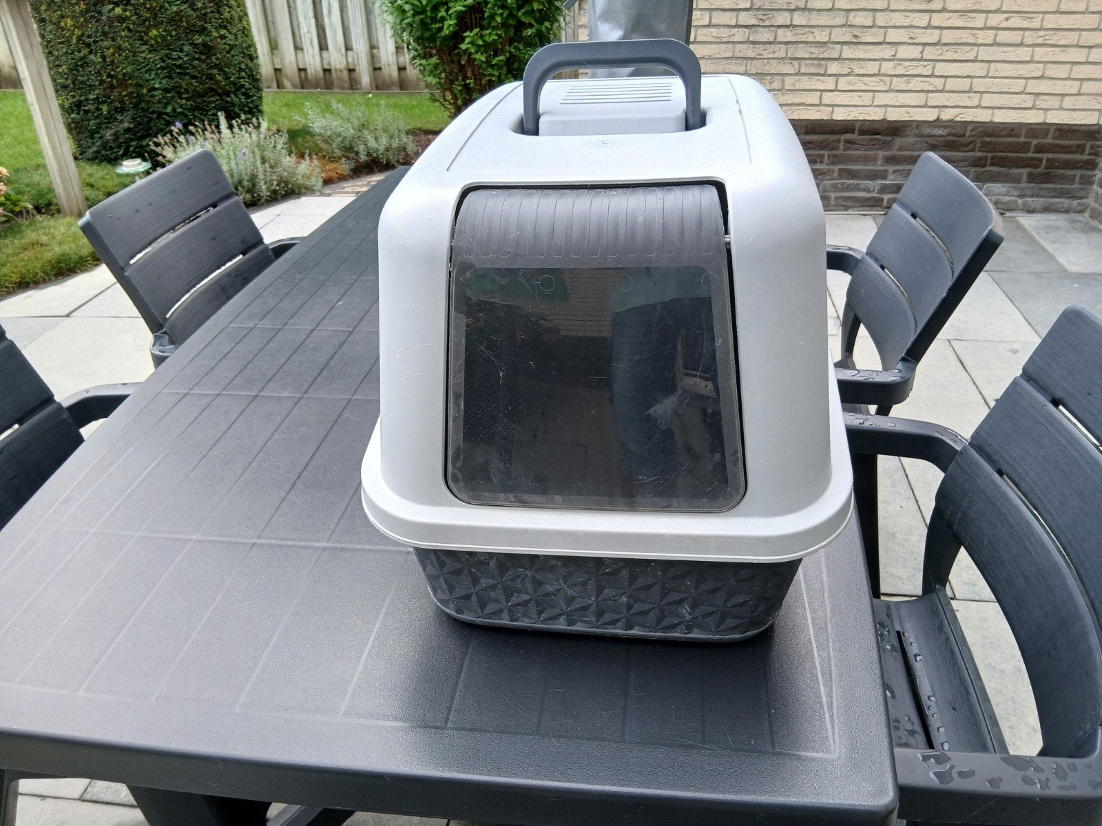 kattenbak / Gridbak zo goed als nieuw, Ophalen, Zo goed als nieuw