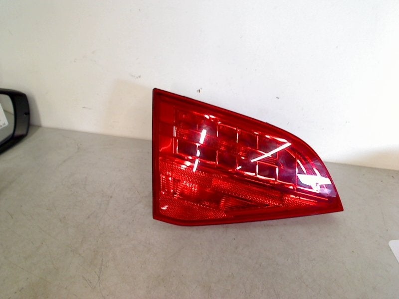 Achterlicht Links Achterklep led A4 Avant (B8) 2011, Gebruikt, Auto-Union-Straße  1, Ingolstadt 85057, , Duitsland, Info@audi.de