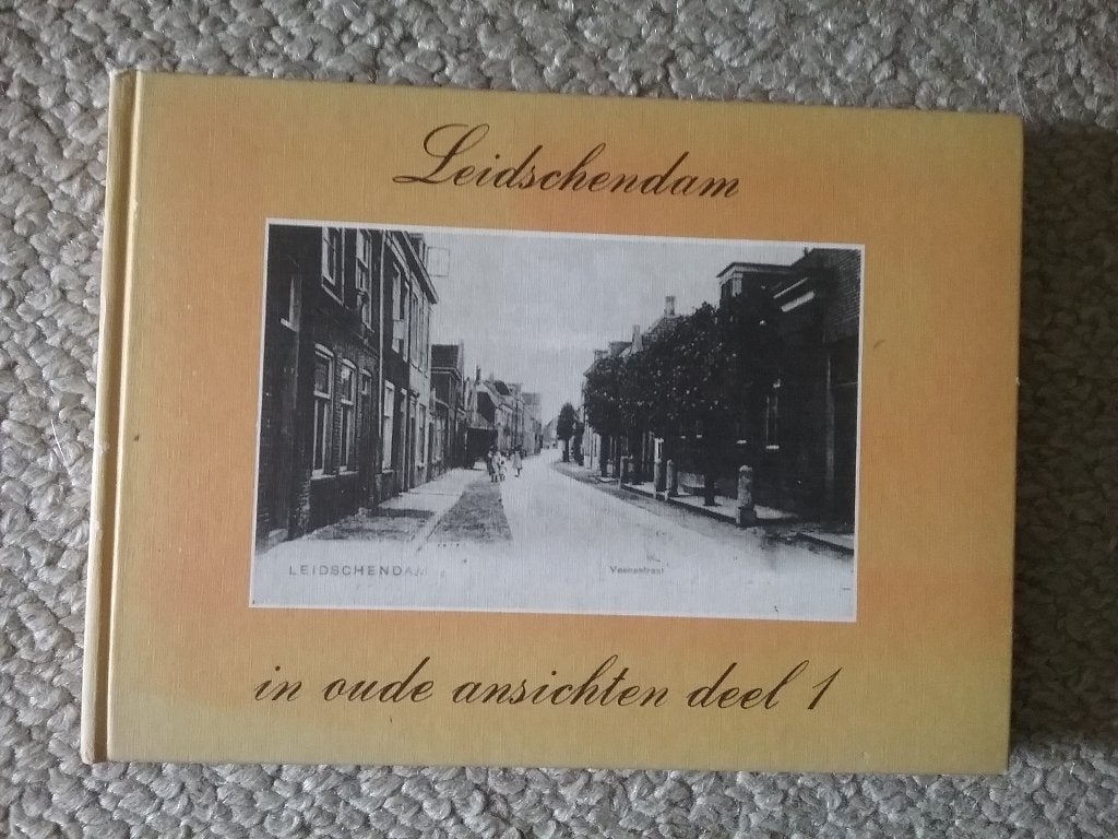 Leidschendam in oude ansichten deel 1 (1977), Ophalen of Verzenden, Zo goed als nieuw