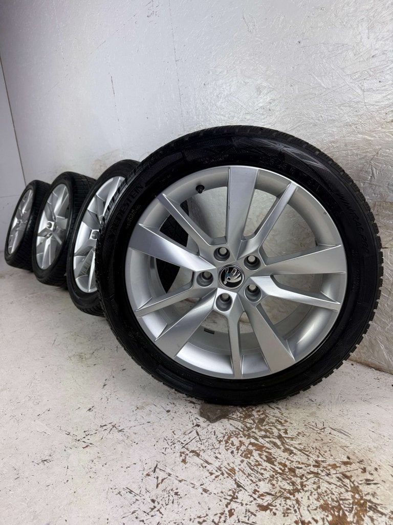 Originele Skoda Octavia velgen 17" 5x112 winterset, Auto-onderdelen, Banden en Velgen, Niet ingevuld, Gebruikt, Banden en Velgen