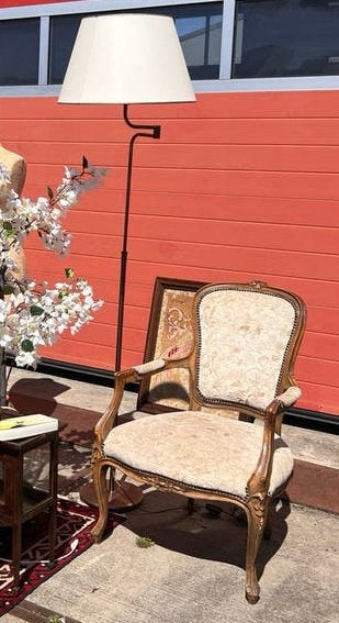 Franse Louis XV Fauteuil Cabriolet | Rococo Armstoel, Ophalen