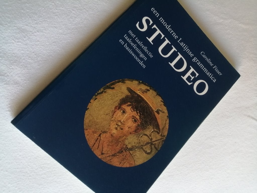 Studeo, Moderne Latijns Grammatica, Ophalen of Verzenden, Zo goed als nieuw, Caroline fisser, Alpha