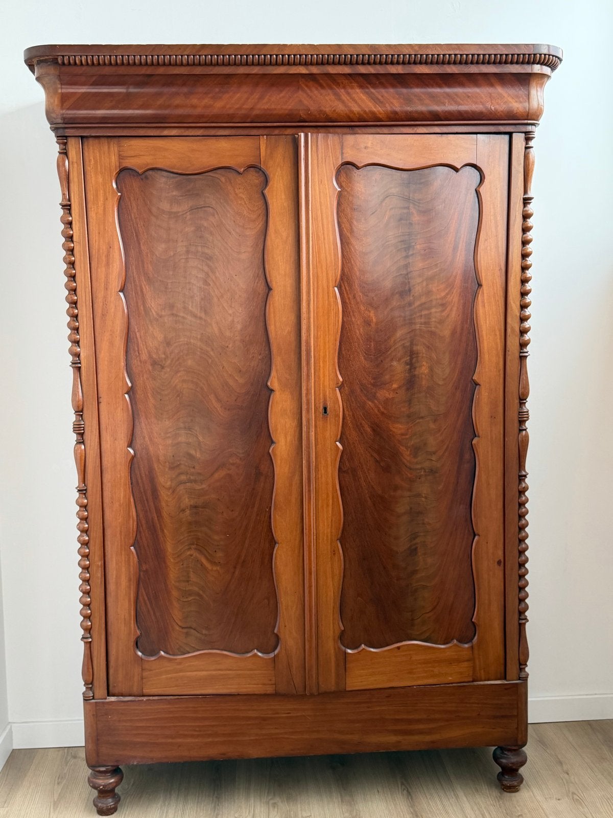 Antieke Biedermeier kast van mahoniehout, Antiek en Kunst, Antiek | Meubels | Kasten, Ophalen