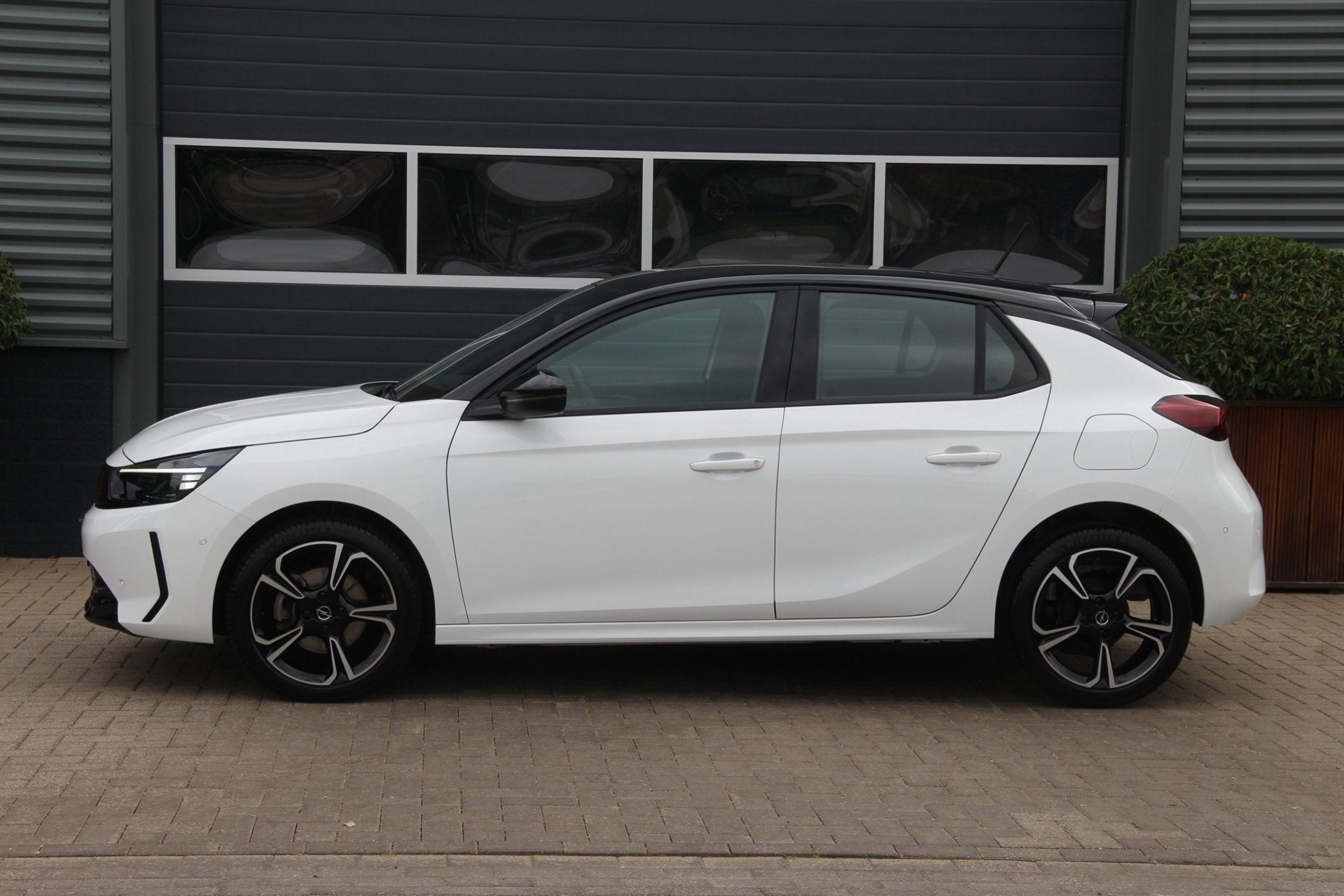 Opel Corsa 1.2 Turbo Ultimate 100PK | PANO | STOEL/STUUR VER, Voorwielaandrijving, Gebruikt, Zwart, 1199 cc