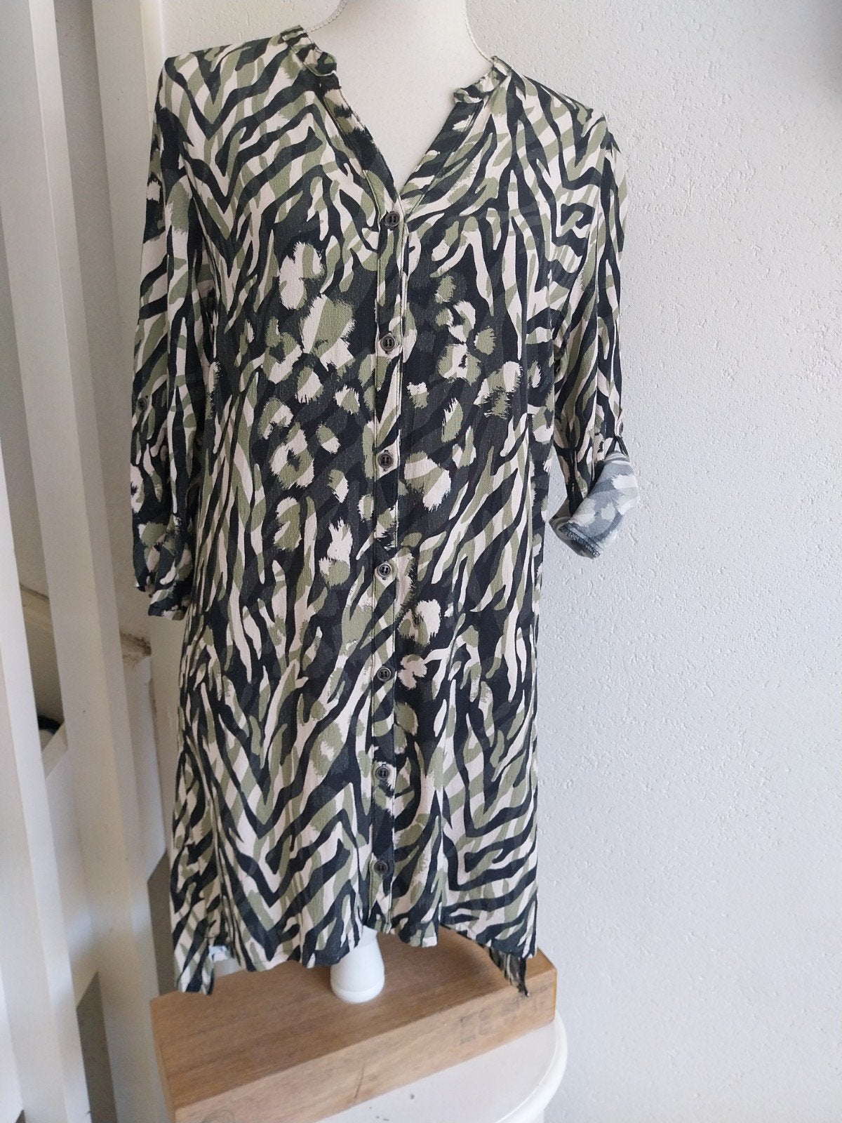 Jurk met groen wit zwarte print maat M Dreamstar, Maat 38/40 (M), Dreamstar, Ophalen of Verzenden, Zo goed als nieuw