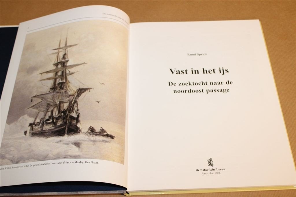 Vast in het IJs — Zoektocht Noordoostpassage, Spruit, Ophalen of Verzenden, Zo goed als nieuw, Europa