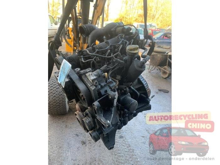 Motor van een Renault Trafic, Ophalen, Gebruikt, -, Renault