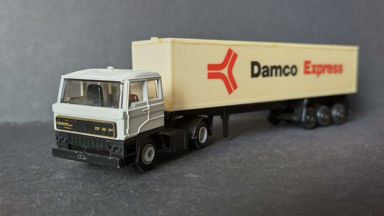 Daf 3300 Damco Express 1:87 Efsi Holland Pol, Hobby en Vrije tijd, Efsi, Zo goed als nieuw, Efsi, Bus of Vrachtwagen