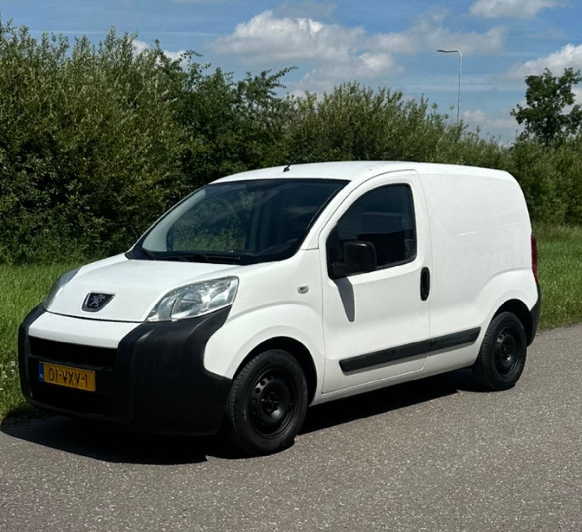 Peugeot Bipper - Benzine - 157.000 km, Voorwielaandrijving, Stof, 1360 cc, Wit