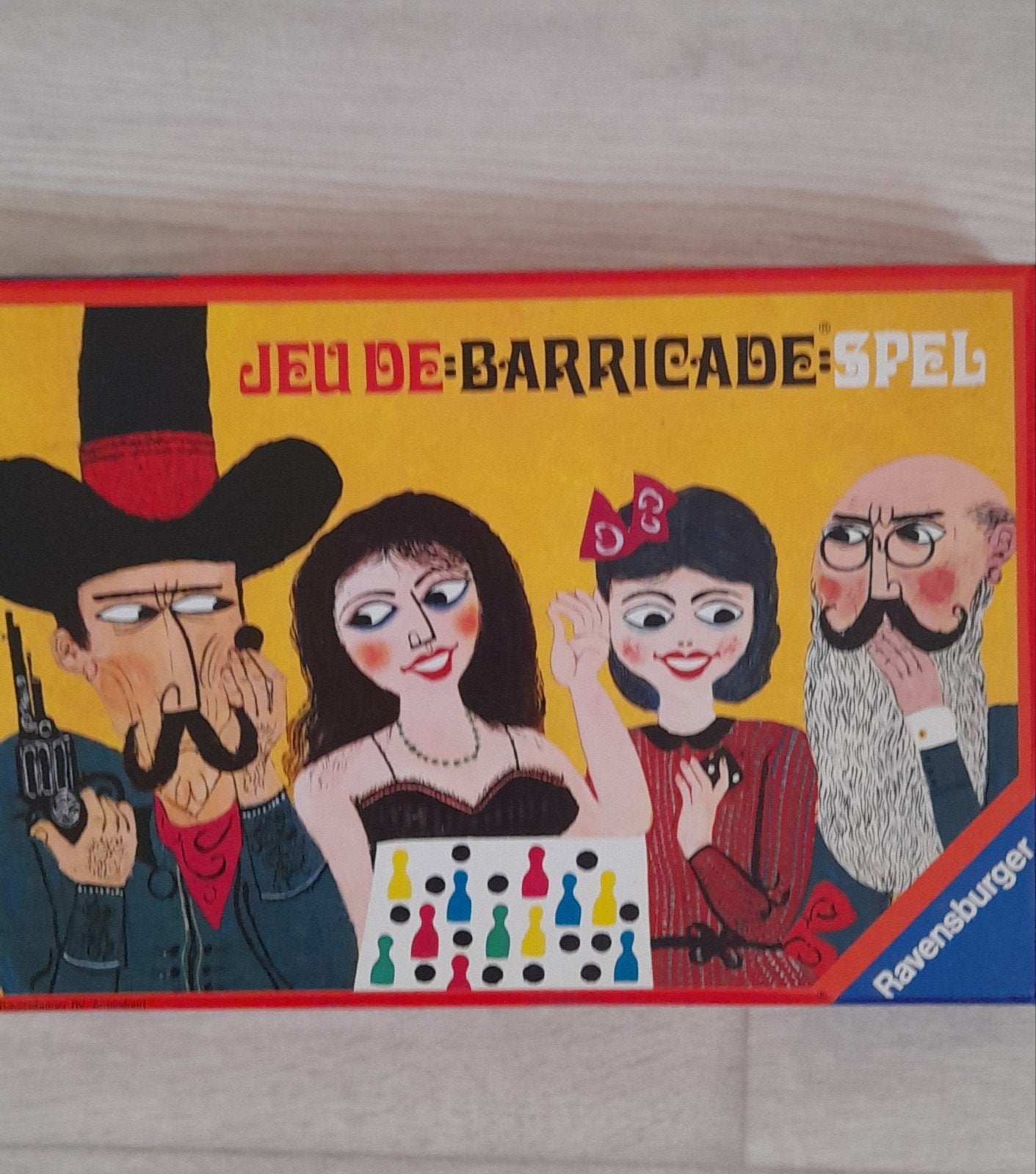 Jeu de Barricade 2 - 4 personen.
Een strategisch en spannen, Hobby en Vrije tijd, Een of twee spelers, Ophalen of Verzenden, Zo goed als nieuw