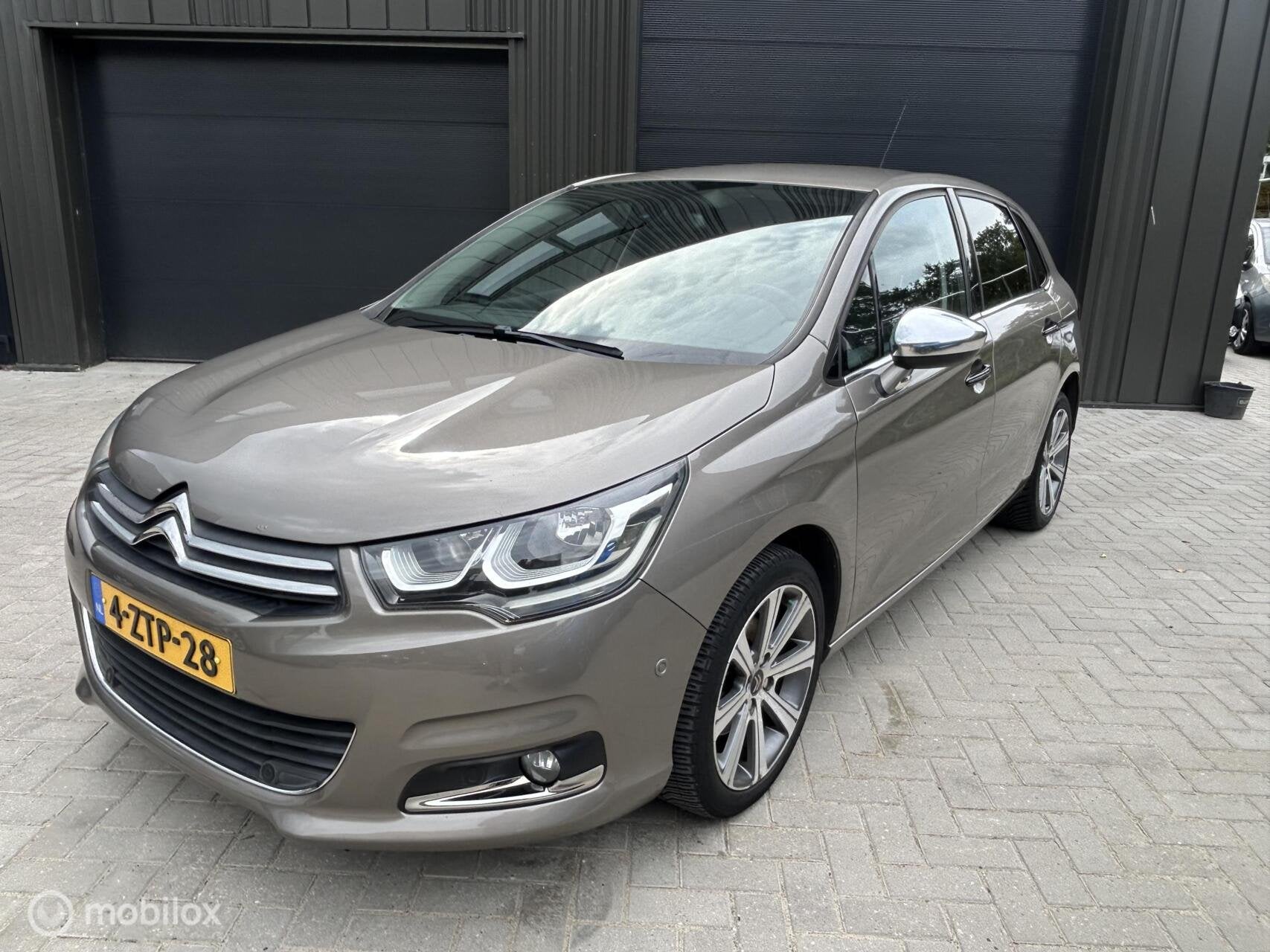 Foto 4 van Citroen C4 1.2 T 130 Pk Feel Collection