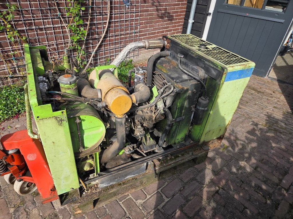 Diesel Compressor, Doe-het-zelf en Verbouw, Compressors, Gebruikt, 100 liter of meer, Minder dan 200 liter/min, Ophalen