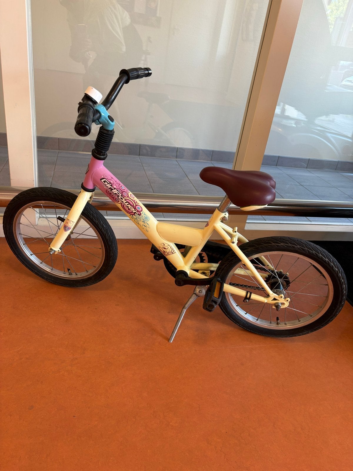 Kinderfiets 'Girl Power' - 16 inch wielgrootte, Fietsen en Brommers, Ophalen, Gebruikt, Terugtraprem, 16 tot 20 inch