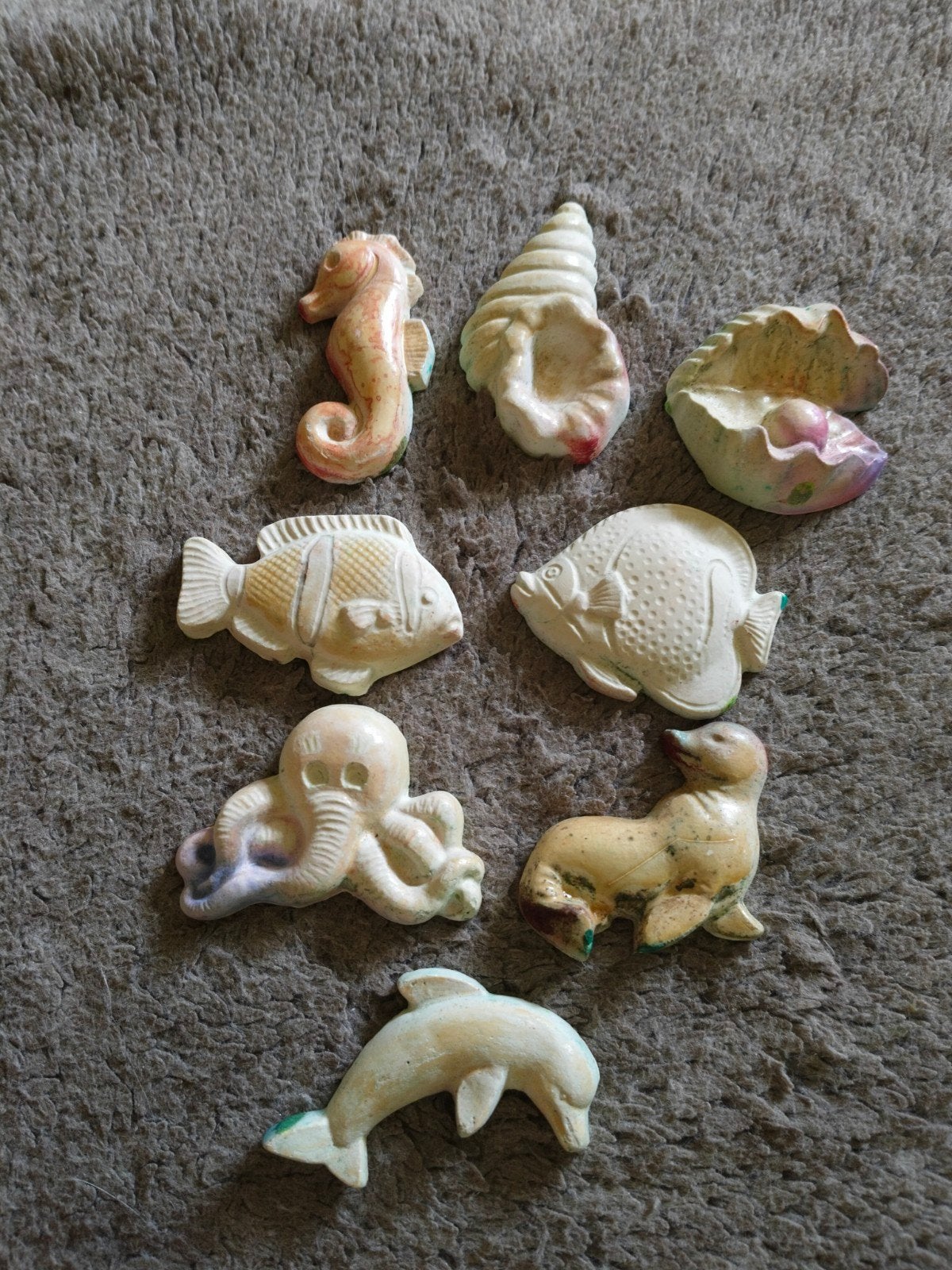 8 Gips figuurtjes; schelpen/zeedieren., Verzamelen, Ophalen of Verzenden, Zo goed als nieuw, Beeldje of Figuurtje
