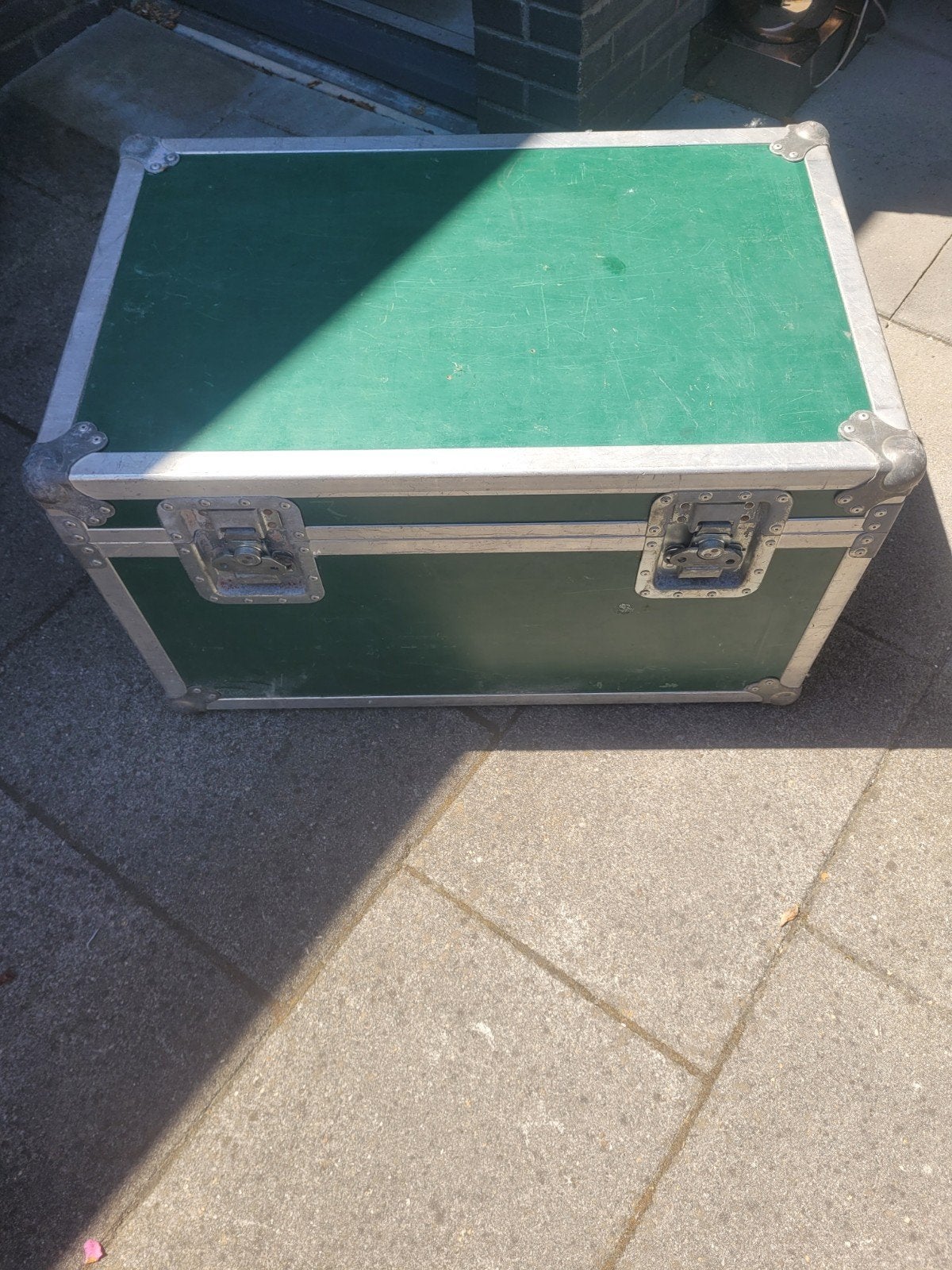 Stevige groene flightcase - Ideaal voor transport en opslag, Muziek en Instrumenten, Behuizingen en Koffers, Ophalen, Gebruikt