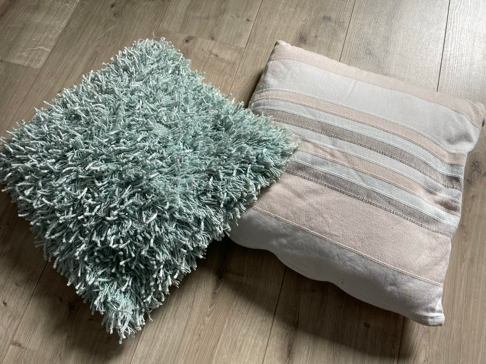 2 sier kussentjes, Huis en Inrichting, Woonaccessoires | Kussens, Ophalen, Gebruikt, Vierkant