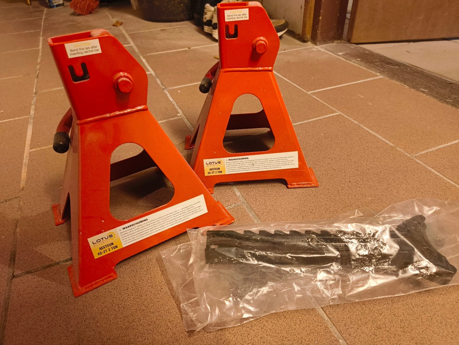 2x Assteunen voor voertuigonderhoud, Auto diversen, Krikken, Ophalen of Verzenden