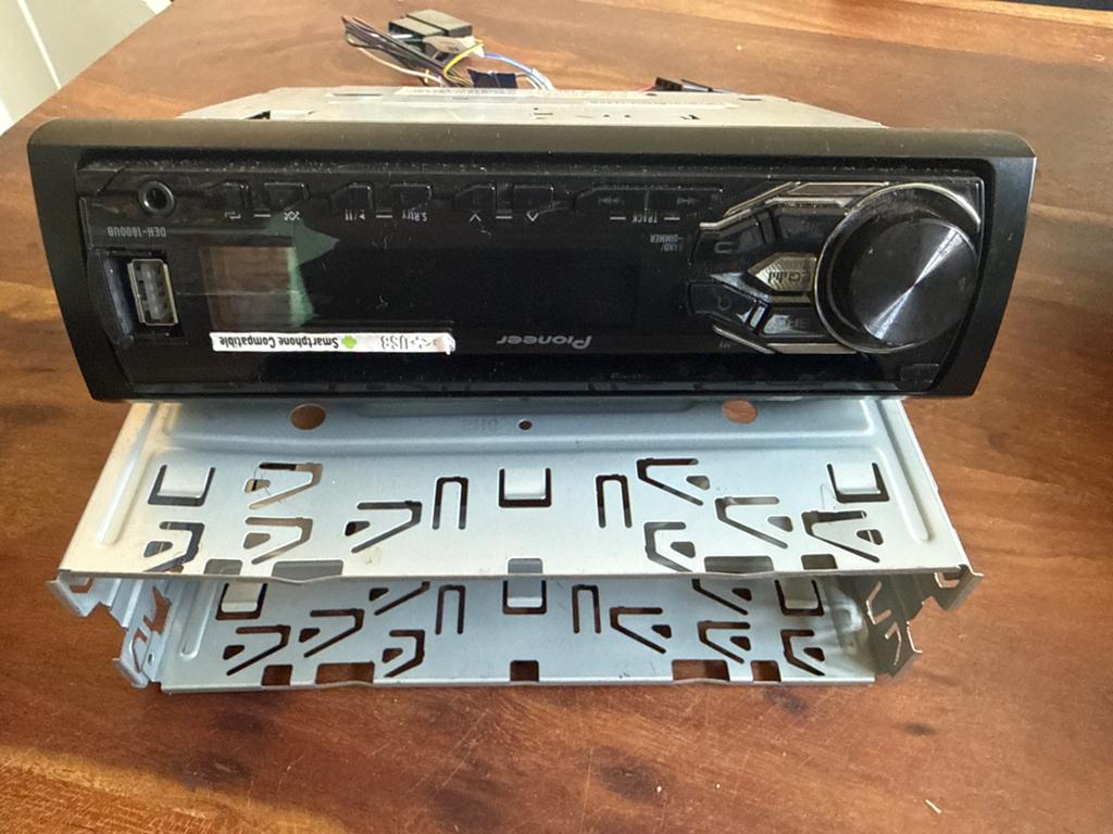 Pioneer DEH-1800UB Autoradio met USB en AUX, Ophalen of Verzenden, Gebruikt