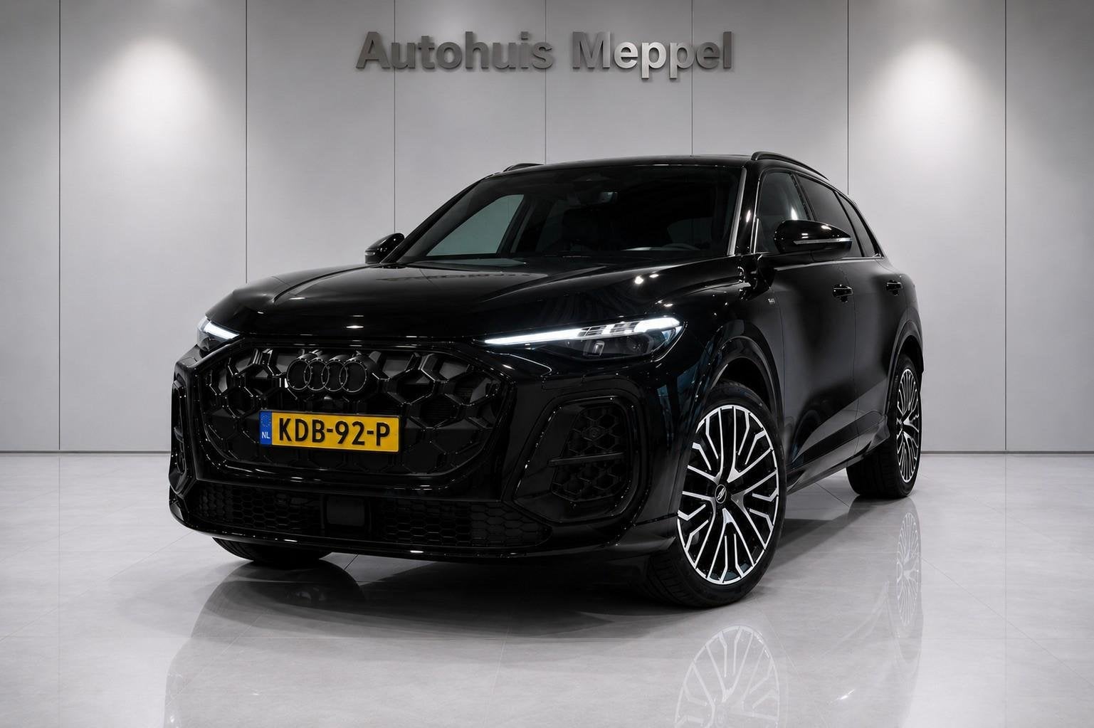 Audi Q5 Quattro DIRECTRIJDEN*S-Line*Matrix*Trekhaak*Pano*5-j, Auto's, Audi, Automaat, Gebruikt, 4 cilinders, Zwart