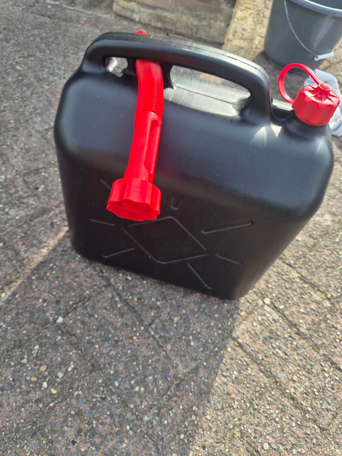 jerrycan voor benzine 20 liter, Ophalen