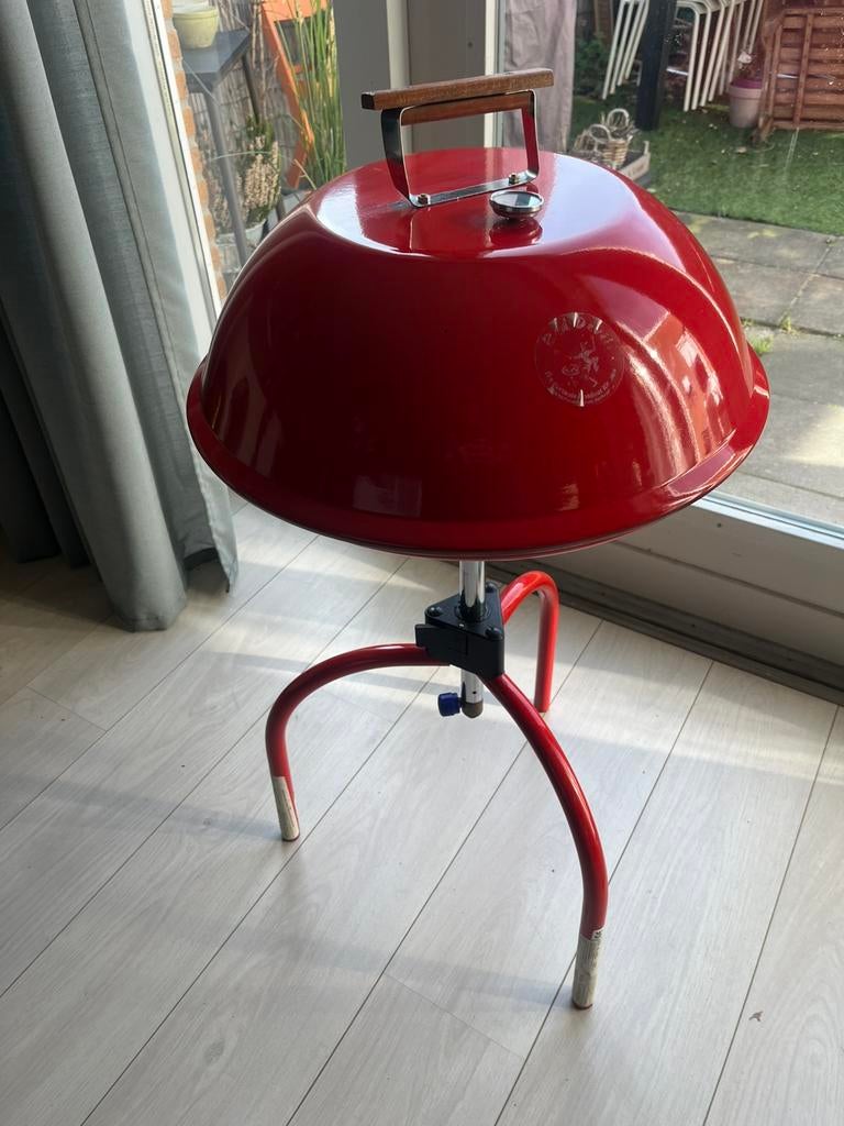 Barbeque skottelbraai Red Devil., Ophalen, Zo goed als nieuw
