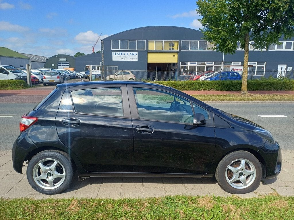 Toyota Yaris 1.0 VVT-i Comfort . (bj 2018), Voorwielaandrijving, Euro 6, Origineel Nederlands, Handgeschakeld