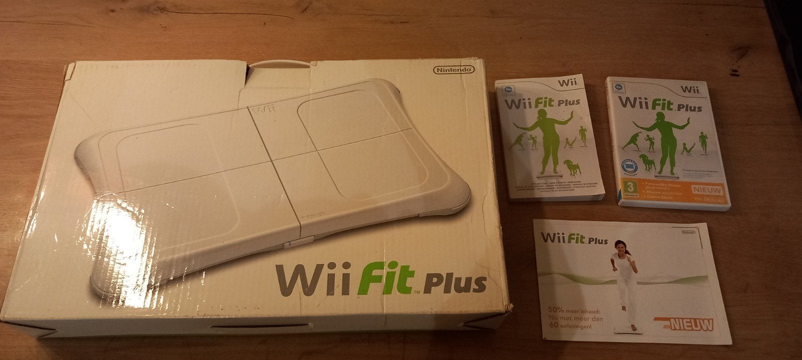 Wii Fit Plus met Balance Board - Zo goed als nieuw, 1 speler, Ophalen of Verzenden, Zo goed als nieuw, Vanaf 3 jaar